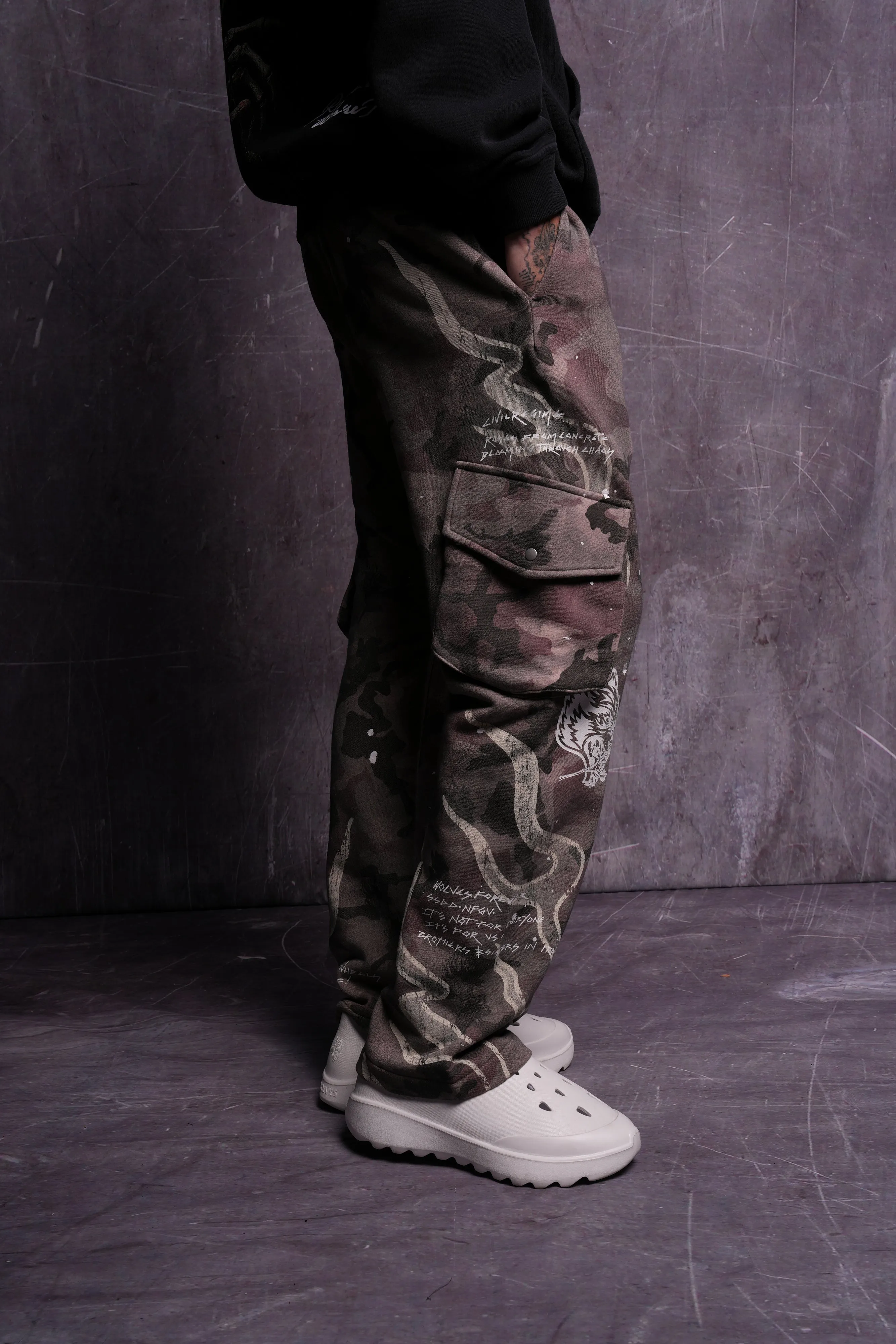 Infernal Bloom Bigelow Cargo Sweat Pants in Blooming Woodland Camo