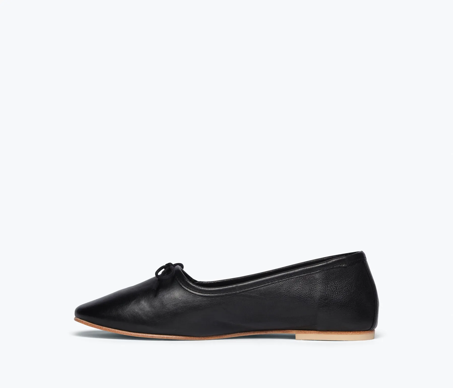 Roma Flat in Black